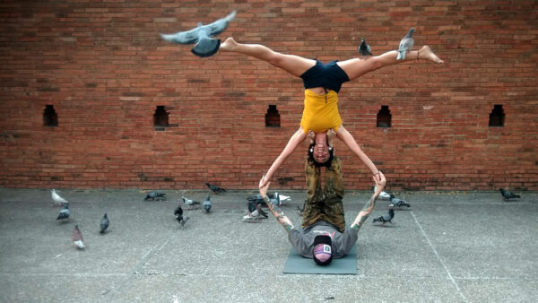 stage-acroyoga-around-the-star-lorient